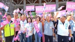 民進黨台中市長候選人、立法委員何欣純抽1號喊「台中第一、欣好市長！」市區大車掃  首都格局拚第一